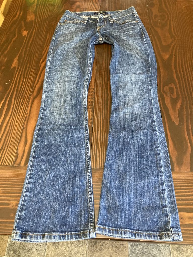 Juniors Size 1M Levis 524 Too Superlow jeans