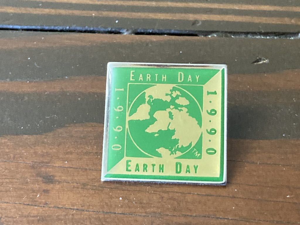 1990 Earth Day lapel pin