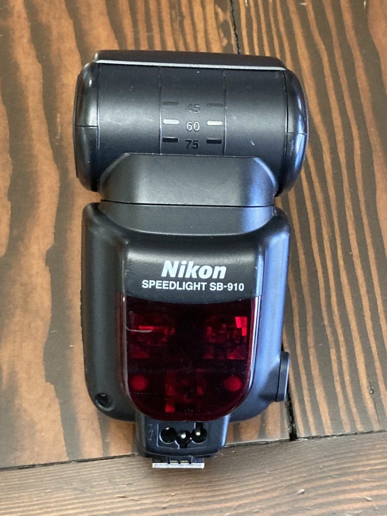 Nikon Speedlight SB-910 camera flash